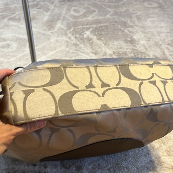 COACH LAURA NORTH SOUTH SIGNATURE TOTE F18336 - Picture 7 of 9